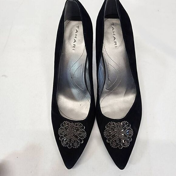 Tahari Accord Black Suede Jewel Pumps Size 7.5 - Picture 5 of 13